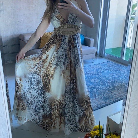 Amazing Gown/ Prom Dress - Picture 3 of 10